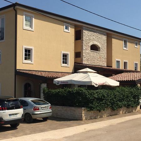 Apartments&Rooms Buoni Amici Murine Esterno foto