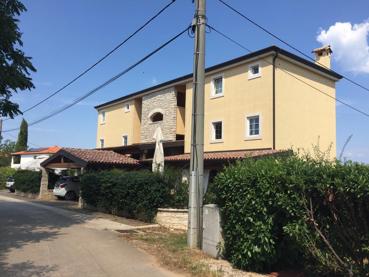 Apartments&Rooms Buoni Amici Murine Esterno foto